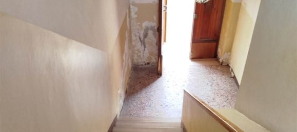 Дом с 9 комнатами в Поллутри, Италия № 225754 2