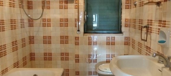 Дом с 9 комнатами в Поллутри, Италия № 225754 5