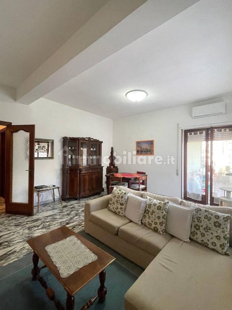 Apartamento de 2 dormitorios en Frosinone, Italy No. 287162