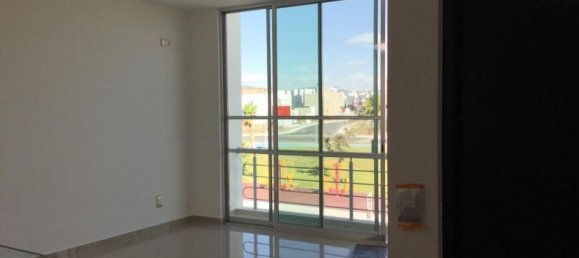 3 bedrooms House in Queretaro, Mexico No. 167014 2