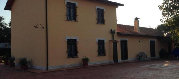 5 rooms Villa in Latina, Italy No. 120625 4