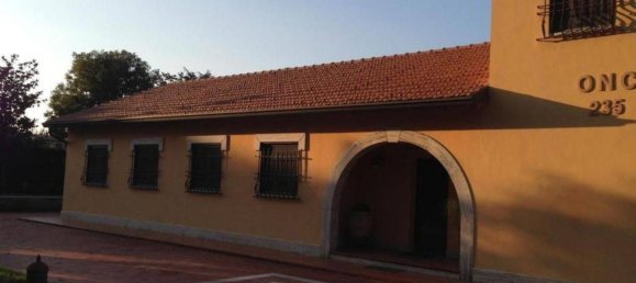 5 rooms Villa in Latina, Italy No. 120625 3