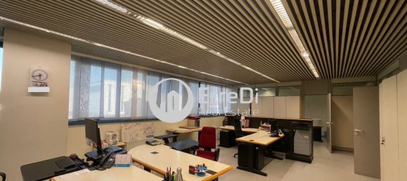 Bâtiment à Corsico, Italy 2900m² No. 75201 21