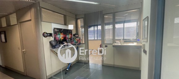 Bâtiment à Corsico, Italy 2900m² No. 75201 11