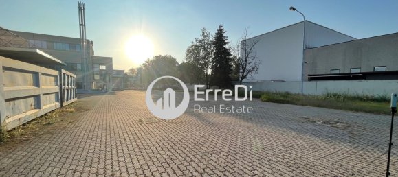 Bâtiment à Corsico, Italy 2900m² No. 75201 5