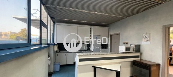 Bâtiment à Corsico, Italy 2900m² No. 75201 28