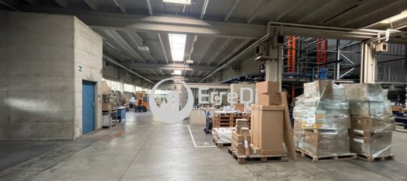 Bâtiment à Corsico, Italy 2900m² No. 75201 36