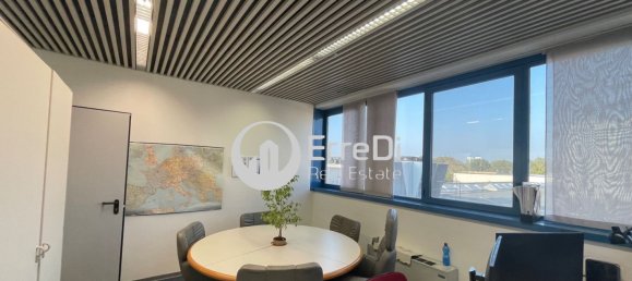 Bâtiment à Corsico, Italy 2900m² No. 75201 24