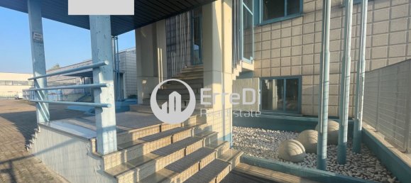 Bâtiment à Corsico, Italy 2900m² No. 75201 3