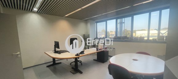 Bâtiment à Corsico, Italy 2900m² No. 75201 14