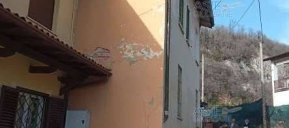 3 bedrooms Apartment in Sangiano, Italy No. 261080 5