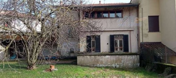 3 bedrooms Apartment in Sangiano, Italy No. 261080 2