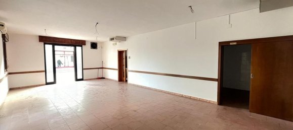 205m² Commercial property in Taglio di Po, Italy No. 57817 2
