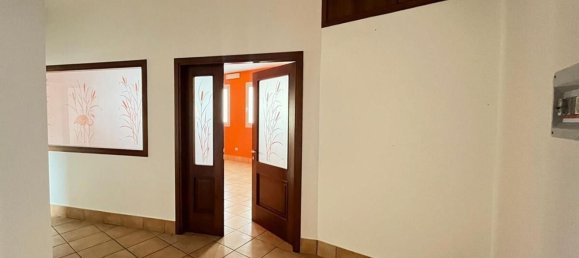 205m² Commercial property in Taglio di Po, Italy No. 57817 3