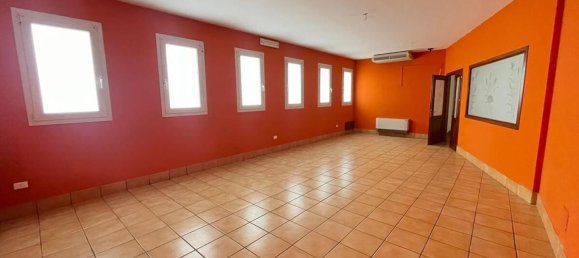 205m² Commercial property in Taglio di Po, Italy No. 57817 8