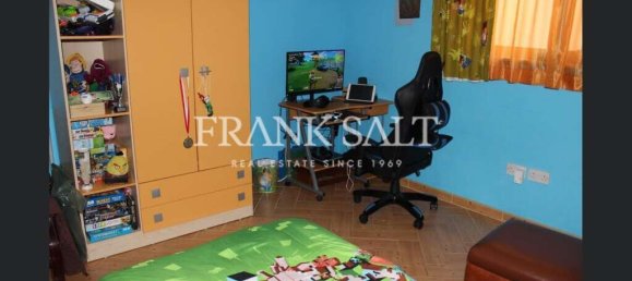 3 bedrooms Maisonette in Qormi, Malta No. 1109 6