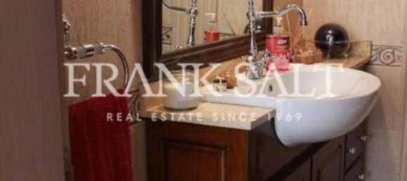 3 bedrooms Maisonette in Qormi, Malta No. 1109 8