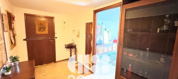 3 rooms Apartment in Forlì, Italy No. 274940 2
