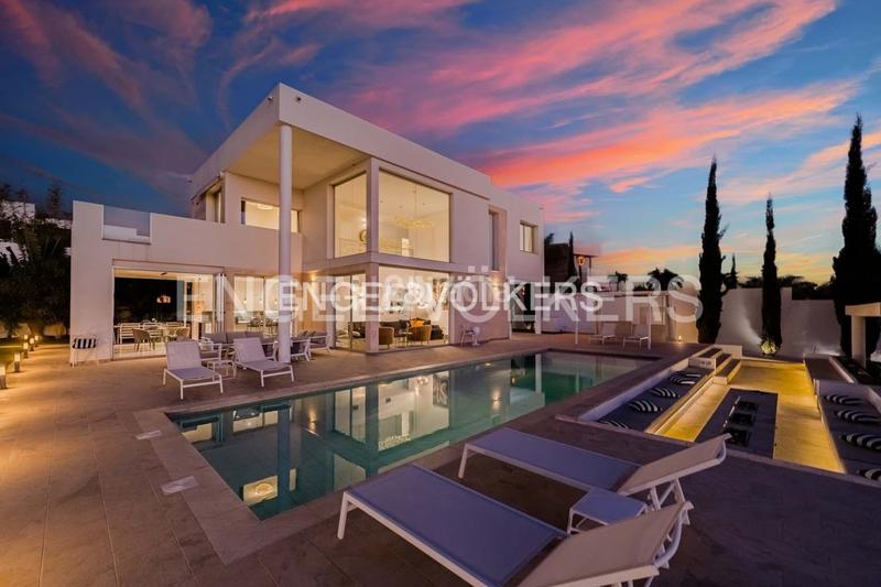 Villa de 4 dormitorios en Adeje, Spain No. 237490