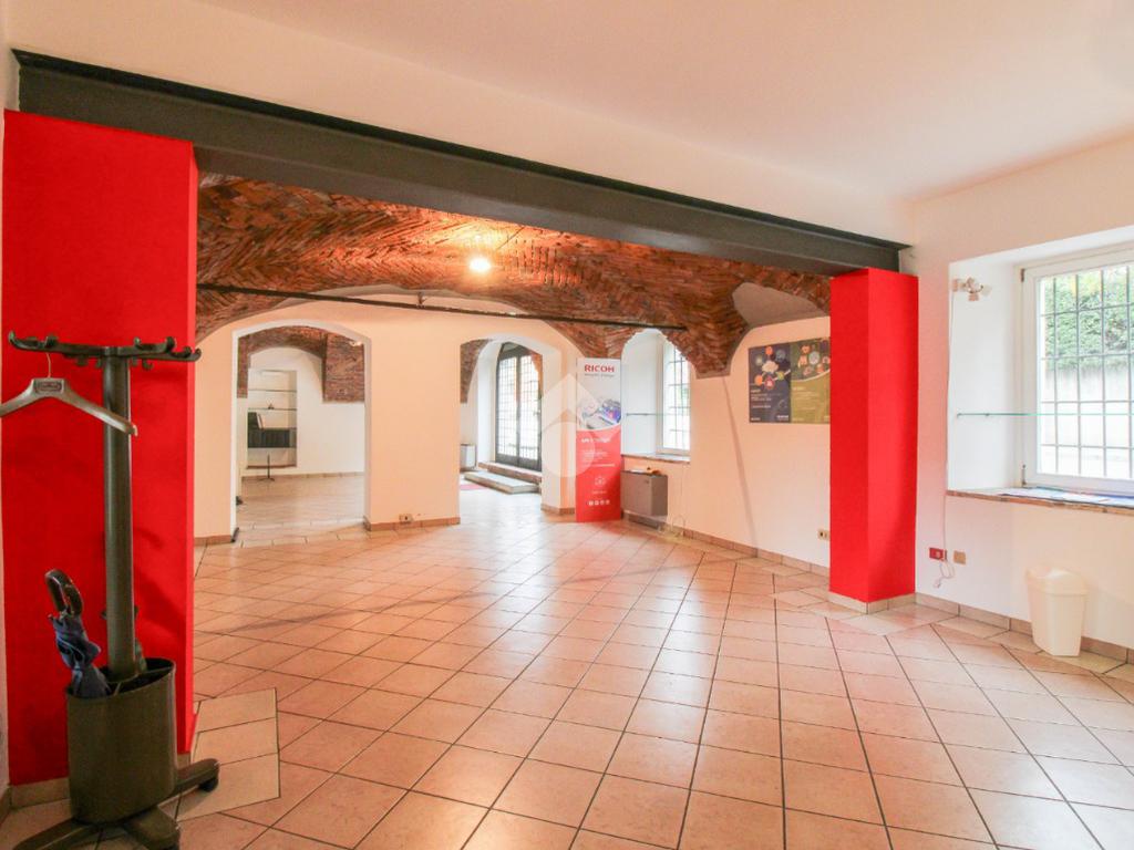 Propiedad comercial de 4 habitaciónes en Chiari, Italy No. 54742