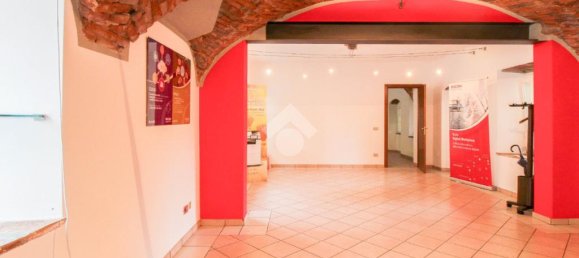 Propiedad comercial de 4 habitaciónes en Chiari, Italy No. 54742 10