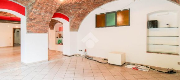 Propiedad comercial de 4 habitaciónes en Chiari, Italy No. 54742 12