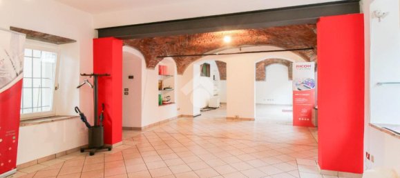 Propiedad comercial de 4 habitaciónes en Chiari, Italy No. 54742 3