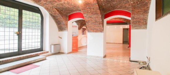 Propiedad comercial de 4 habitaciónes en Chiari, Italy No. 54742 8