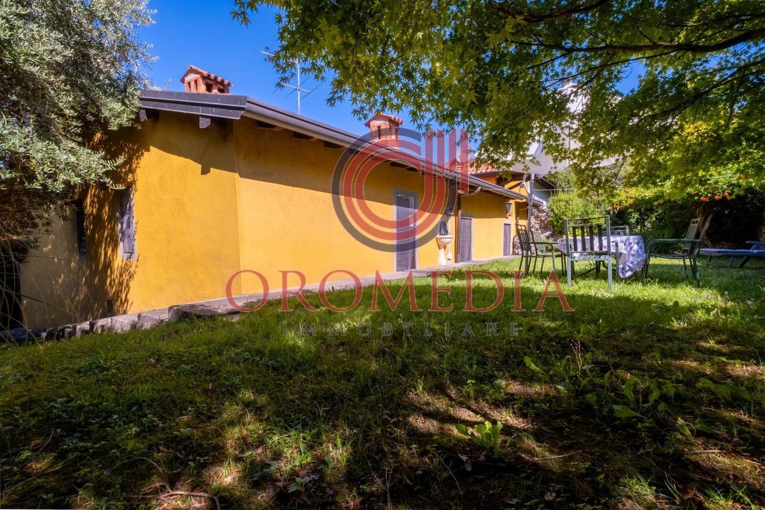 5 rooms Villa in Bergamo, Italy No. 263033