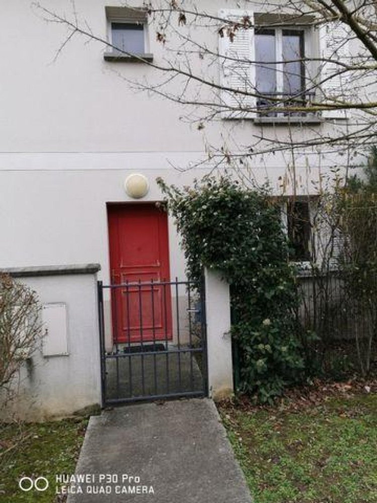 3 bedrooms House in Mantes-la-Jolie, France No. 23598