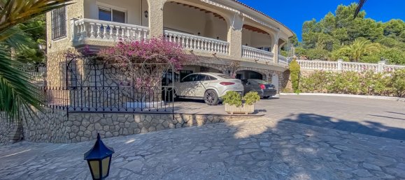 5 bedrooms Villa in Altea, Spain No. 11975 2