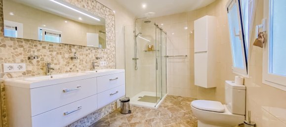 5 bedrooms Villa in Altea, Spain No. 11975 23