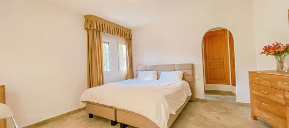 5 bedrooms Villa in Altea, Spain No. 11975 18