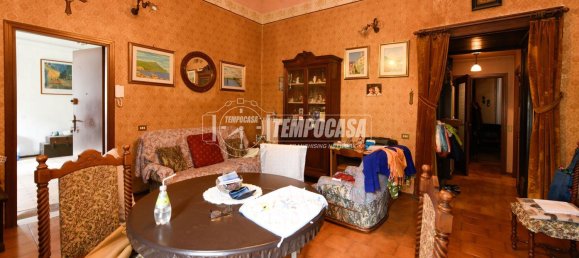Apartamento de 2 dormitorios en Gargnano, Italy No. 329053 2