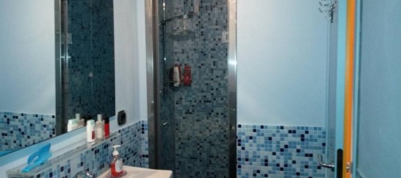 Квартира с 2 комнатами в Кастильоне делла Пеская, Италия № 112583 20