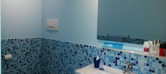 Квартира с 2 комнатами в Кастильоне делла Пеская, Италия № 112583 19