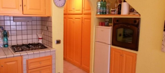 Квартира с 2 комнатами в Кастильоне делла Пеская, Италия № 112583 7