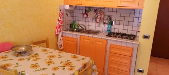 Квартира с 2 комнатами в Кастильоне делла Пеская, Италия № 112583 6