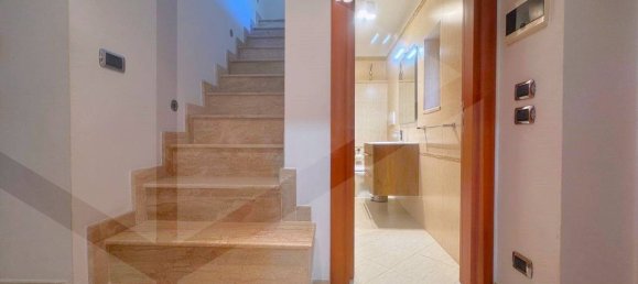 3 rooms House in Triggiano, Italy No. 24558 12