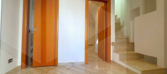 3 rooms House in Triggiano, Italy No. 24558 23