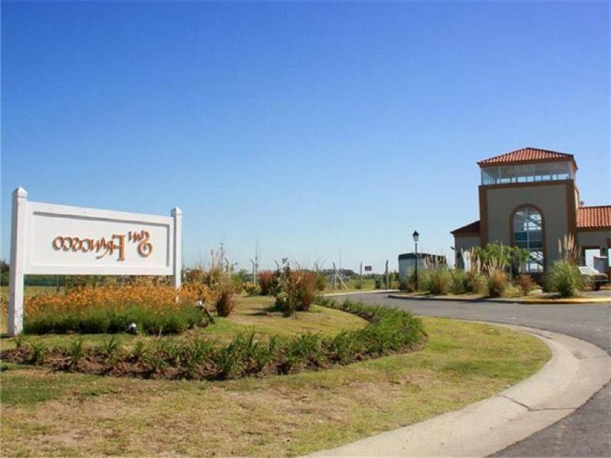  Land in Tigre, Argentina No. 113165