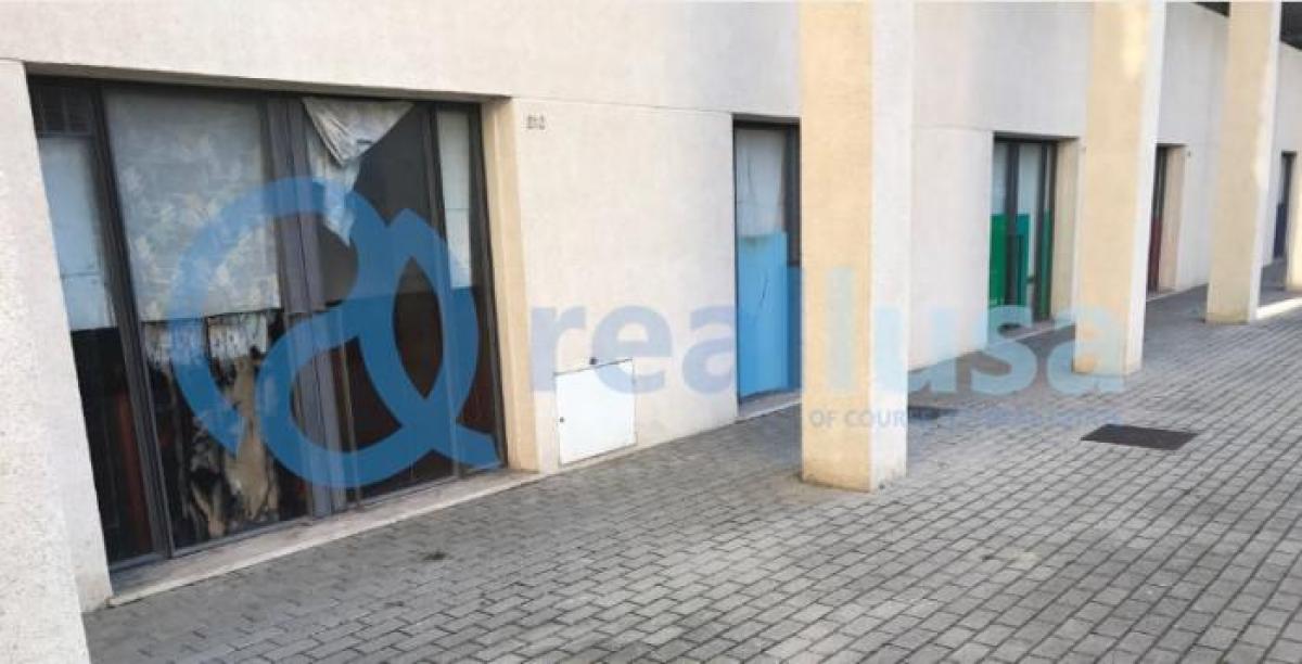  محل تجاري في Porto, Portugal 309متر مربع رقم 8177