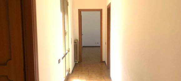 3 rooms Apartment in Chieti, Italy No. 211750 8