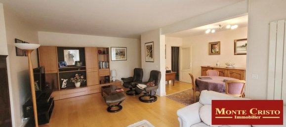 2 bedrooms Apartment in Versailles, France No. 165177 6