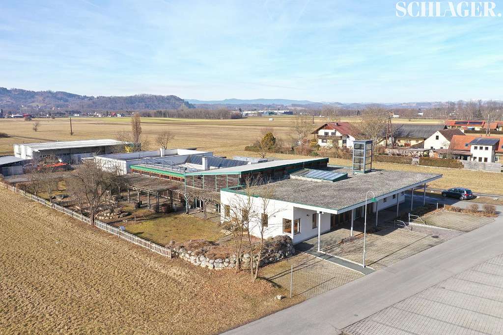 1188m² Commercial property in Leibnitz, Austria No. 19165