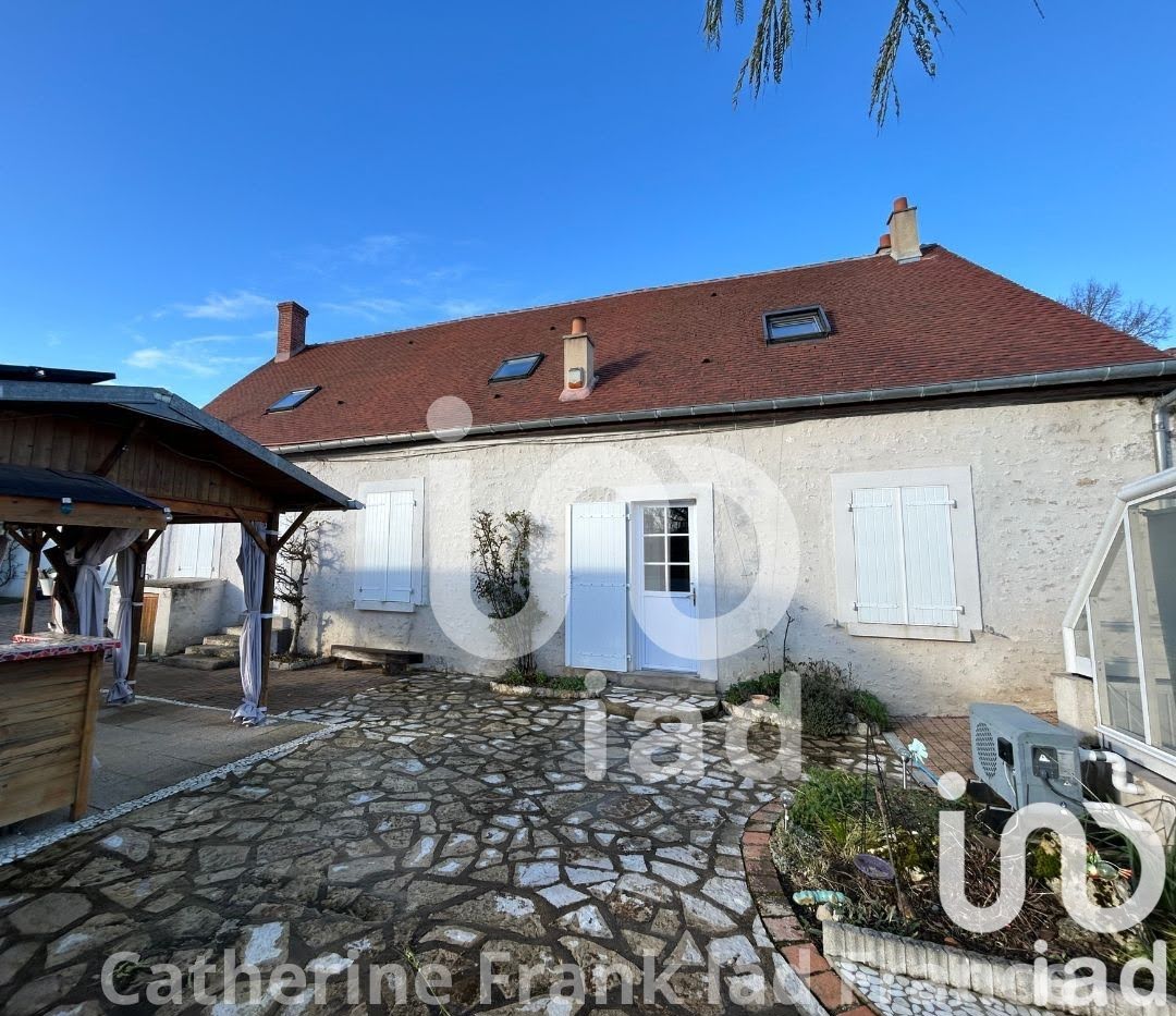 Casa T5 em Aulnay-la-Riviere, France N.º 44961