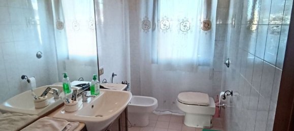 4 bedrooms House in Massanzago, Italy No. 314089 8