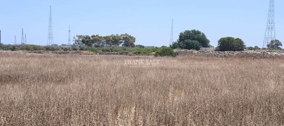 قطعة أرض في Siggiewi, Malta 1668متر مربع رقم 13482 6