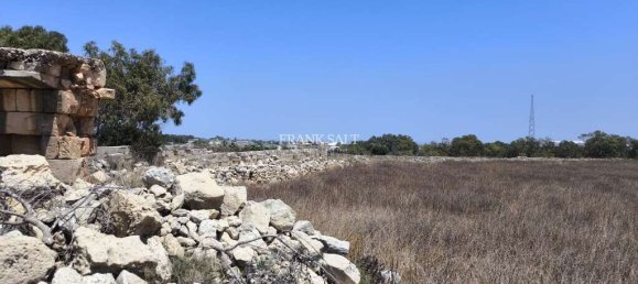 قطعة أرض في Siggiewi, Malta 1668متر مربع رقم 13482 2