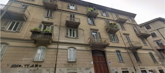 4 rooms Apartment in Turin, Italy No. 206772 3